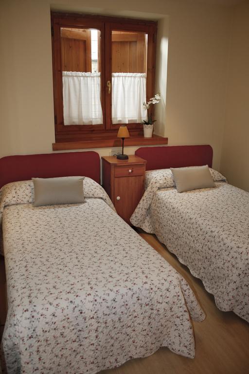 Apartamentos Valle De Aran Mont Rum bild