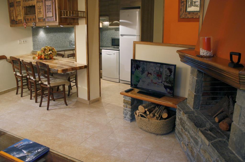 Apartamentos Valle De Aran Mont Exteriör bild