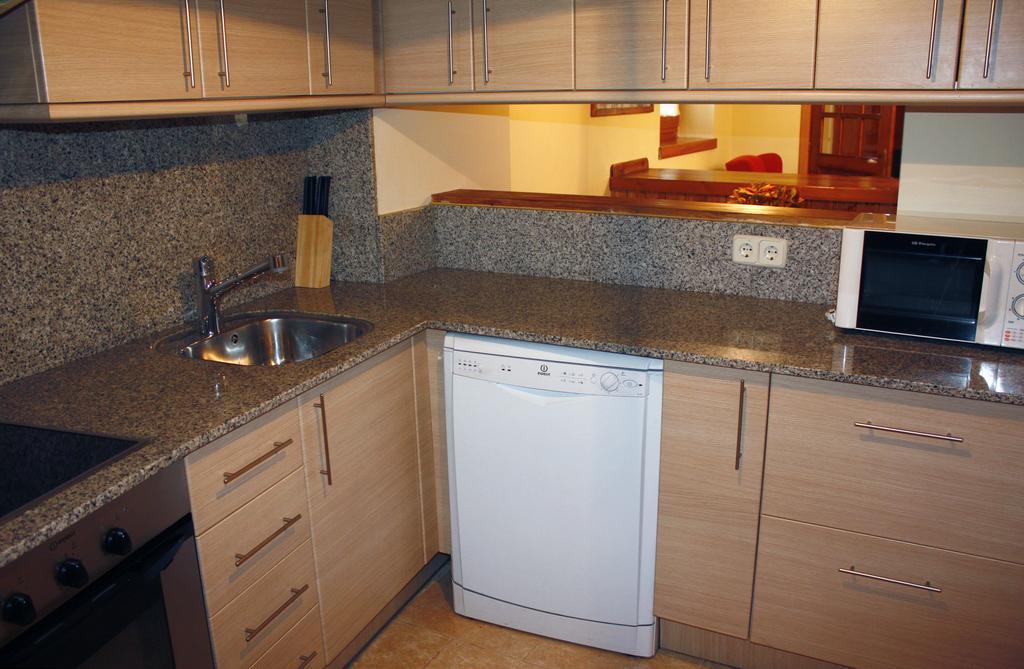 Apartamentos Valle De Aran Mont Rum bild